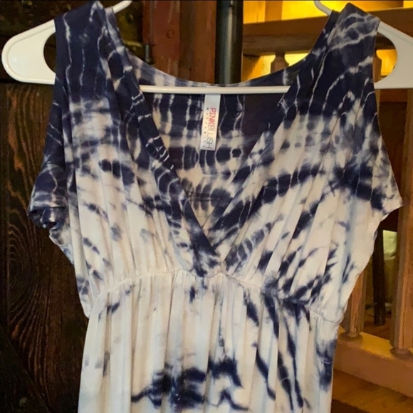 EUC PINKBLUSH TYE-DYE DRESS PERFECTLY STUNNING - Picture 2 of 4